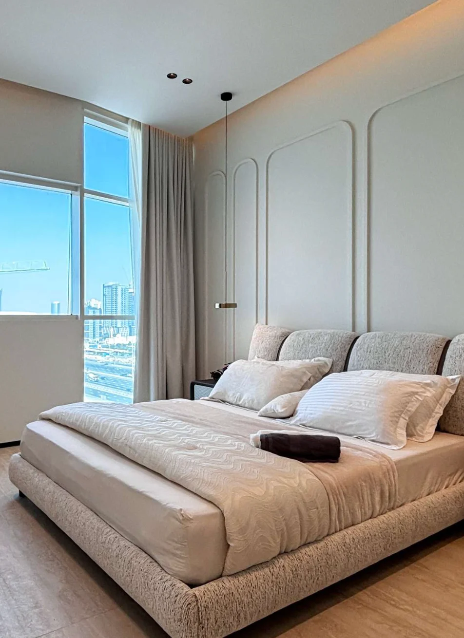 Amaris Residences in Jumeirah Village Circle featuring upgraded modern apartments with premium amenities, landscaped spaces and contemporary interiors.